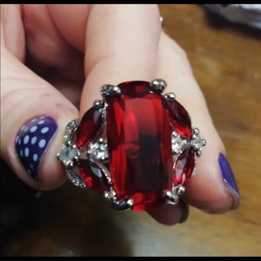 NEW 925 STERLING SILVER RED GARNET RING - Picture 3 of 7